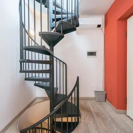 Heart Centre Navigli 3 Levels شقة